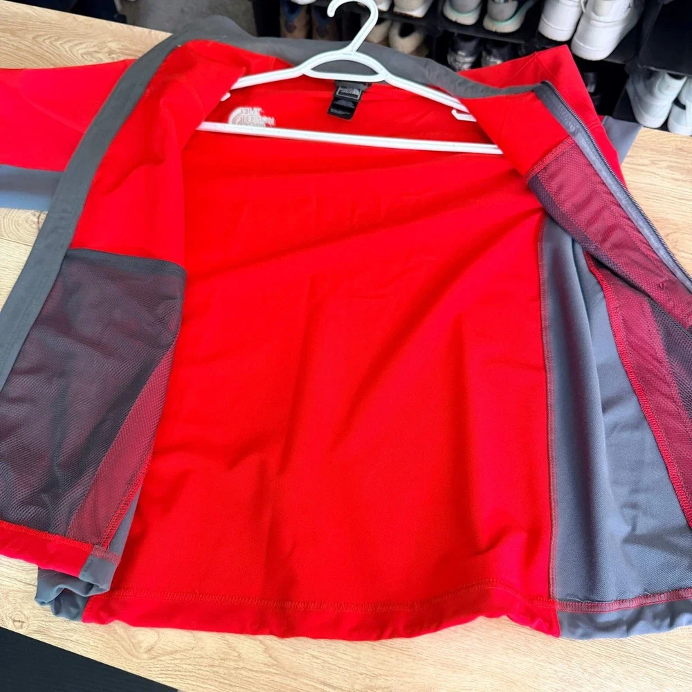 The North Face Apex Bionic Softshell Jacket Mens M Red Grey Full Zip Coat
